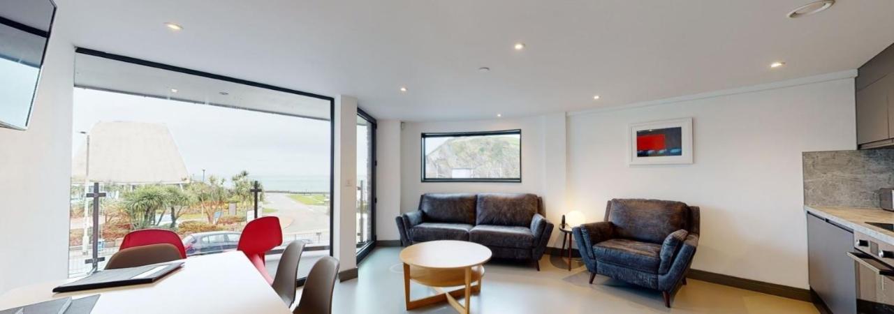 2 The View Apartments Ilfracombe - Seafront, Parking, Lift, Ev Esterno foto