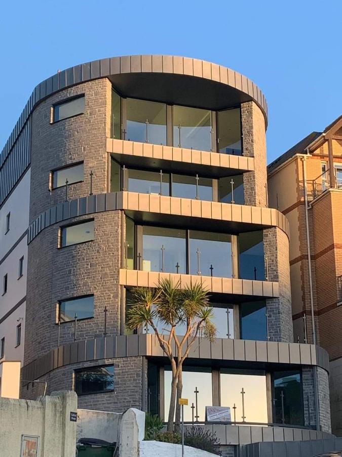2 The View Apartments Ilfracombe - Seafront, Parking, Lift, Ev Esterno foto