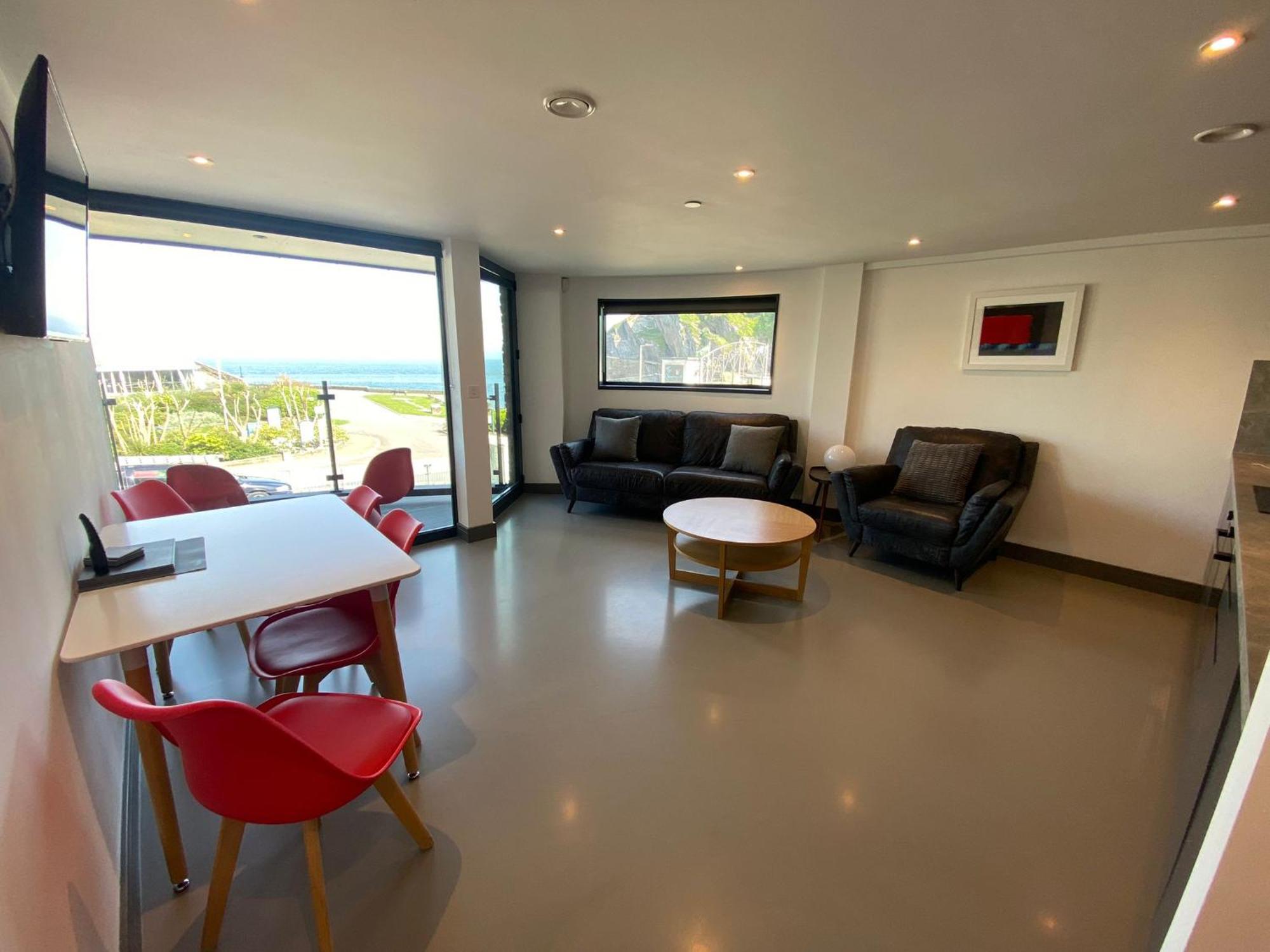 2 The View Apartments Ilfracombe - Seafront, Parking, Lift, Ev Esterno foto