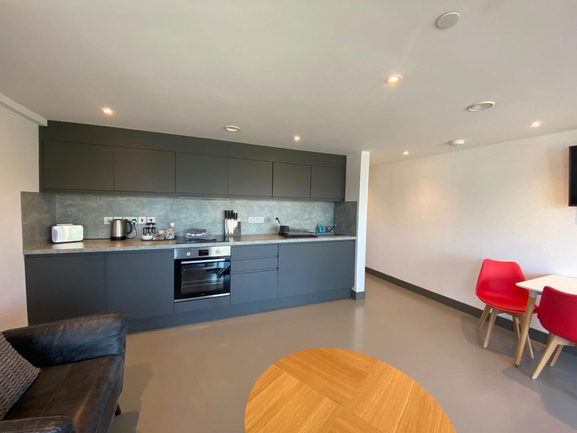 2 The View Apartments Ilfracombe - Seafront, Parking, Lift, Ev Esterno foto
