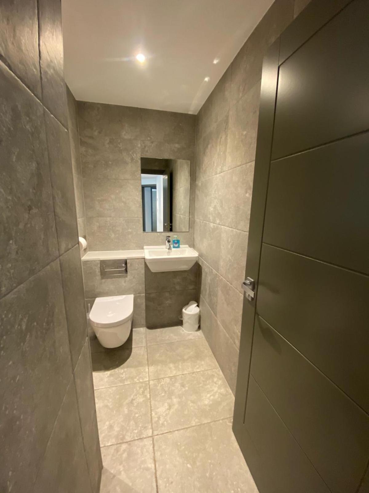 2 The View Apartments Ilfracombe - Seafront, Parking, Lift, Ev Esterno foto